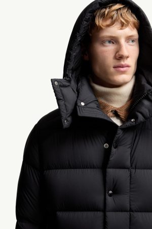 Moncler Maya 70 Hooded Short Down Jacket