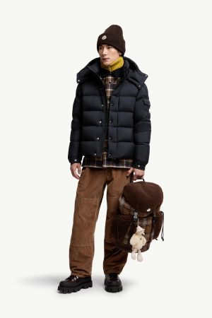 Moncler Maya 70 Hooded Short Down Jacket
