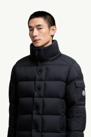 Moncler Maya 70 Hooded Short Down Jacket