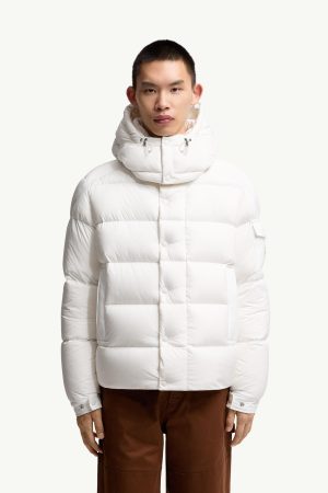 Moncler Maya 70 Hooded Short Down Jacket